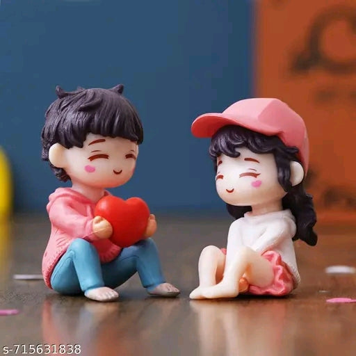 Cute Couple Showpiece Decorative Figurine for Home Decor | Romantic Boy & Girl Statue with Heart | Resin Love Doll for Bedroom, Living Room, Anniversary, Valentine Gift | Tabletop Decoration | Gift for Couples & Newlyweds