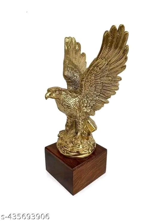Flying Eagle with Base Showpiece Decorative Statue Antique Showpiece Memento Trophy Award, Gift Item,Vastu Strength
